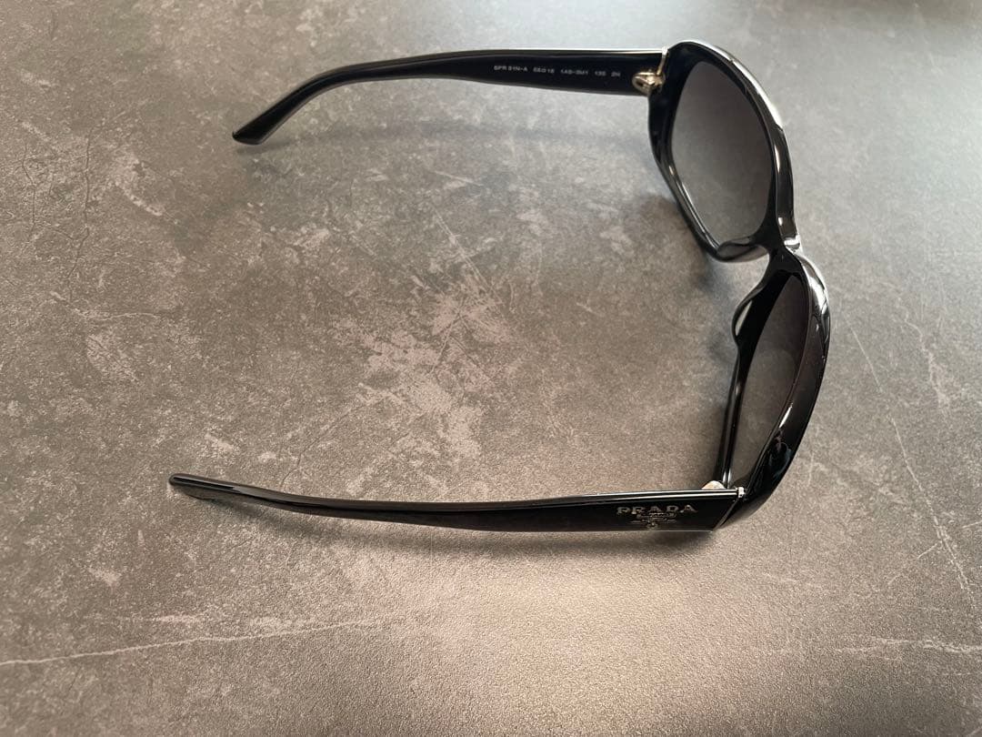 【PRADA】サングラス
