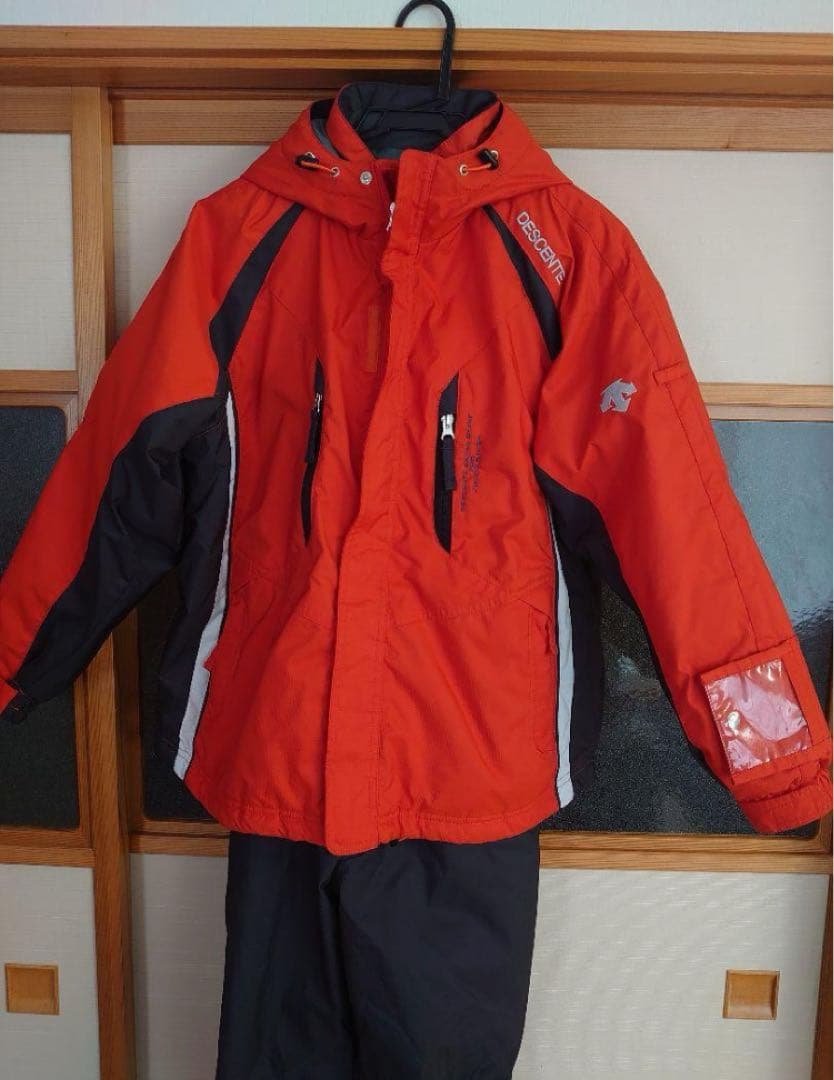 DESCENTE　スキーウェア上下セット　160cm
