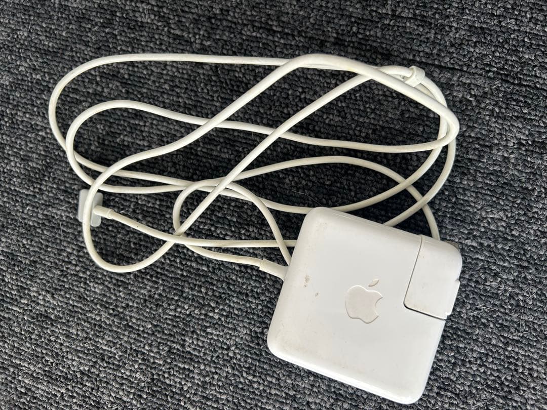 Apple MacBook シルバー 本体　2013