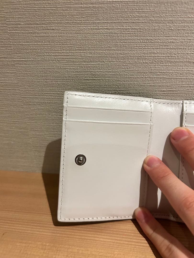 【新品未使用】DIESEL ホワイト 二つ折り財布　ディーゼル　レディース　財布