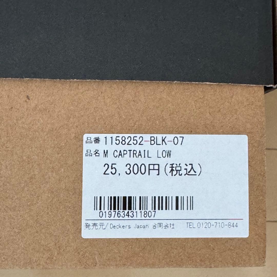 一回使用★UGG スニーカー　25.0 CAPTRAIL LOW ブラック　箱付