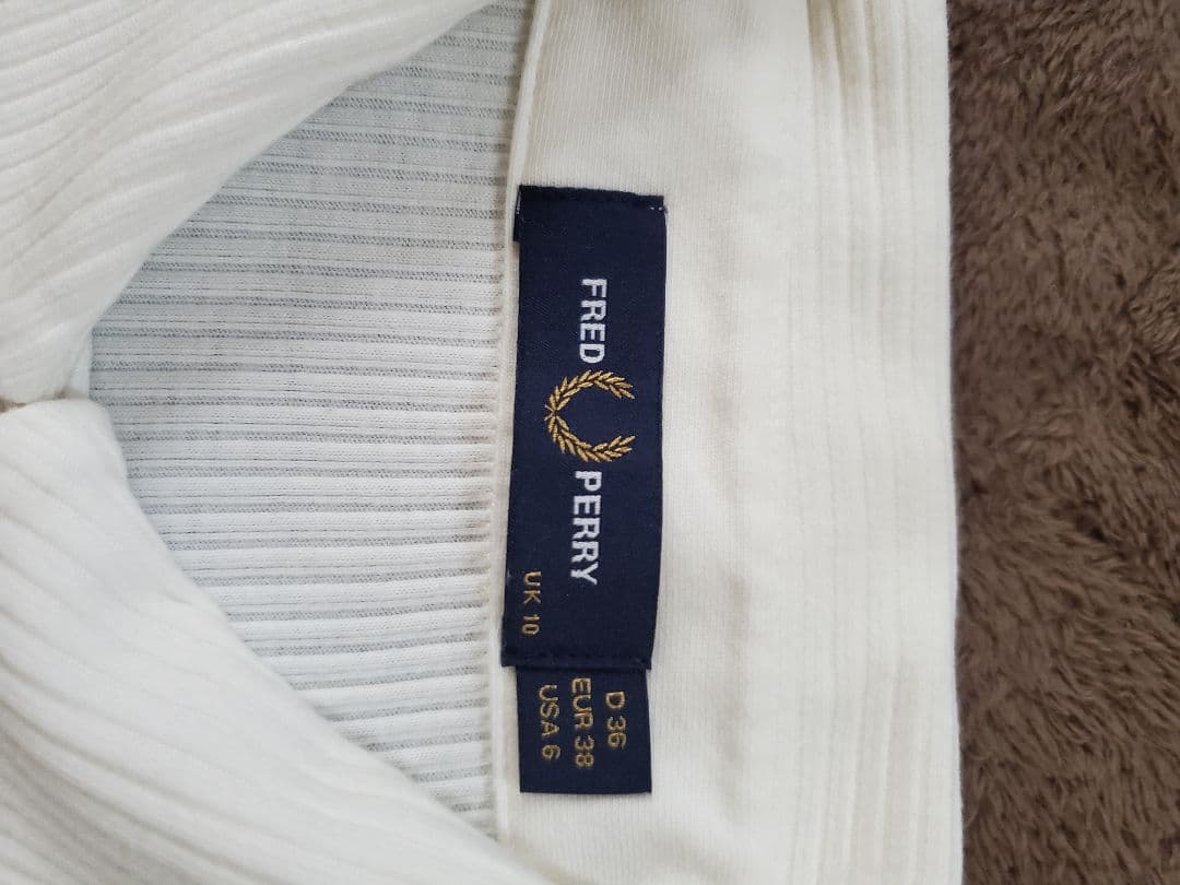 美品　FRED PERRY ホワイト ポロシャツ 長袖 サイズ:UK10