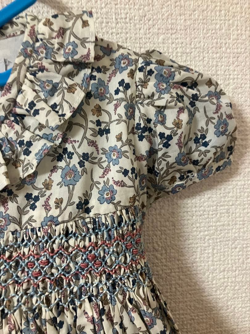 nekoアマイアキッズ　amaia スモッキングワンピース　2y