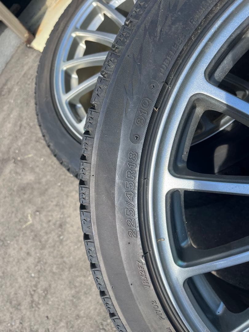 225/45r18スタッドレスアルミ18×7.5j ET53 PCD100 5穴