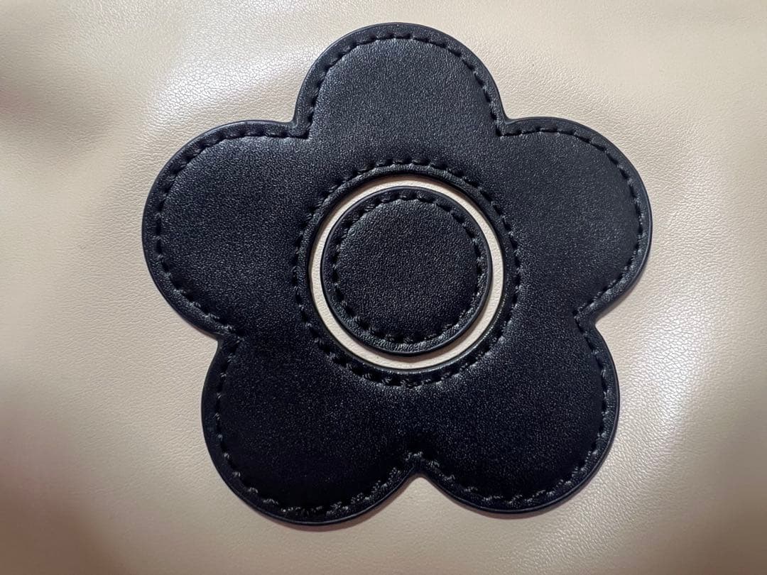 MARY QUANT デイジーパッチボディバッグ