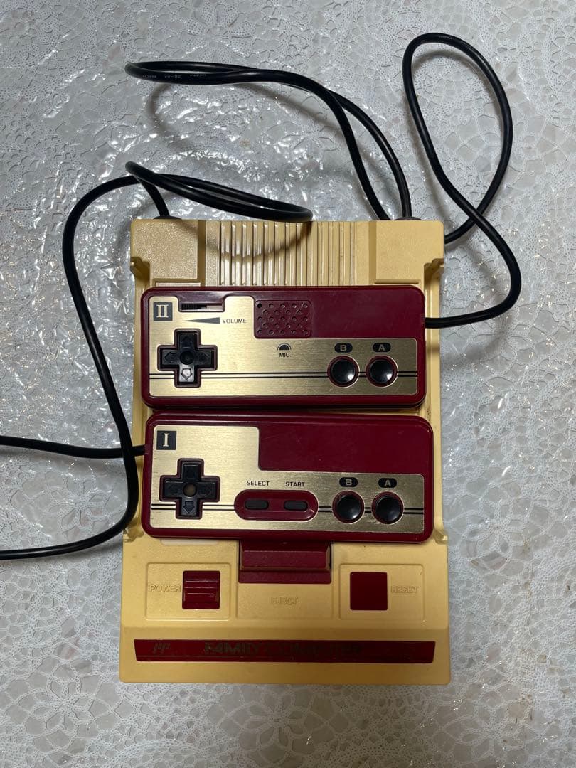 Nintendo Family Computer 本体とゲームセット