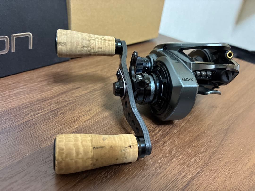 Abu Garcia ZETON MG-X SHS 8.3 ゼノン