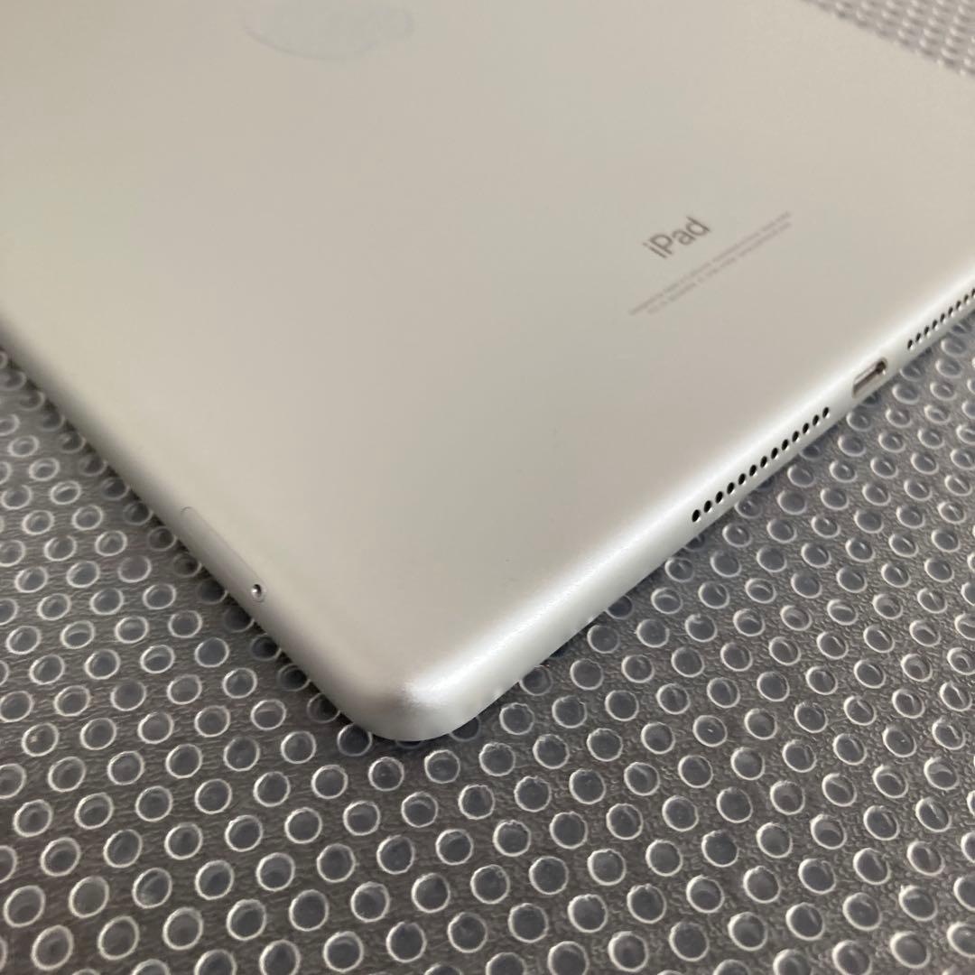 4077【早い者勝ち】美品☆iPad6 第6世代 32GB SIMフリー☆