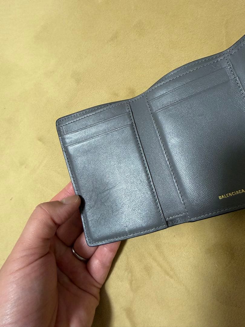 【uka.】美品　BALENCIAGA 三つ折り財布　黒　グレー