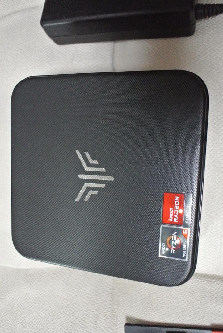 Ryzen5 7430U/8G/512GB ミニPC NiPoGi E3B