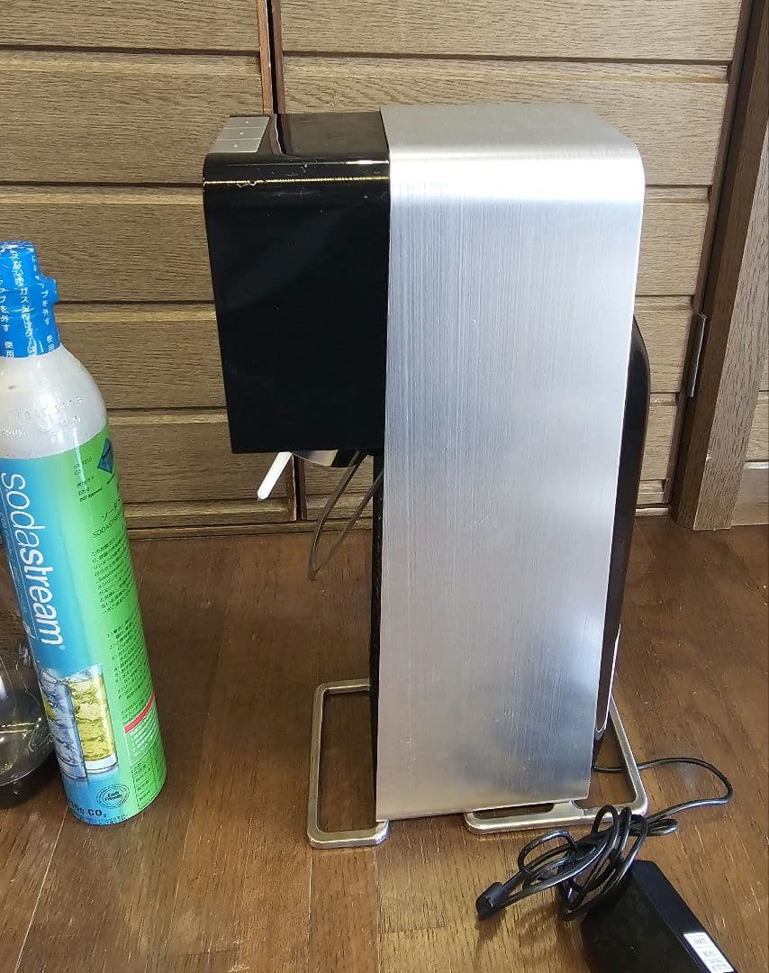 T*S様 SodaStream / ソースパワー ブラック 新品ガスシリンダー付