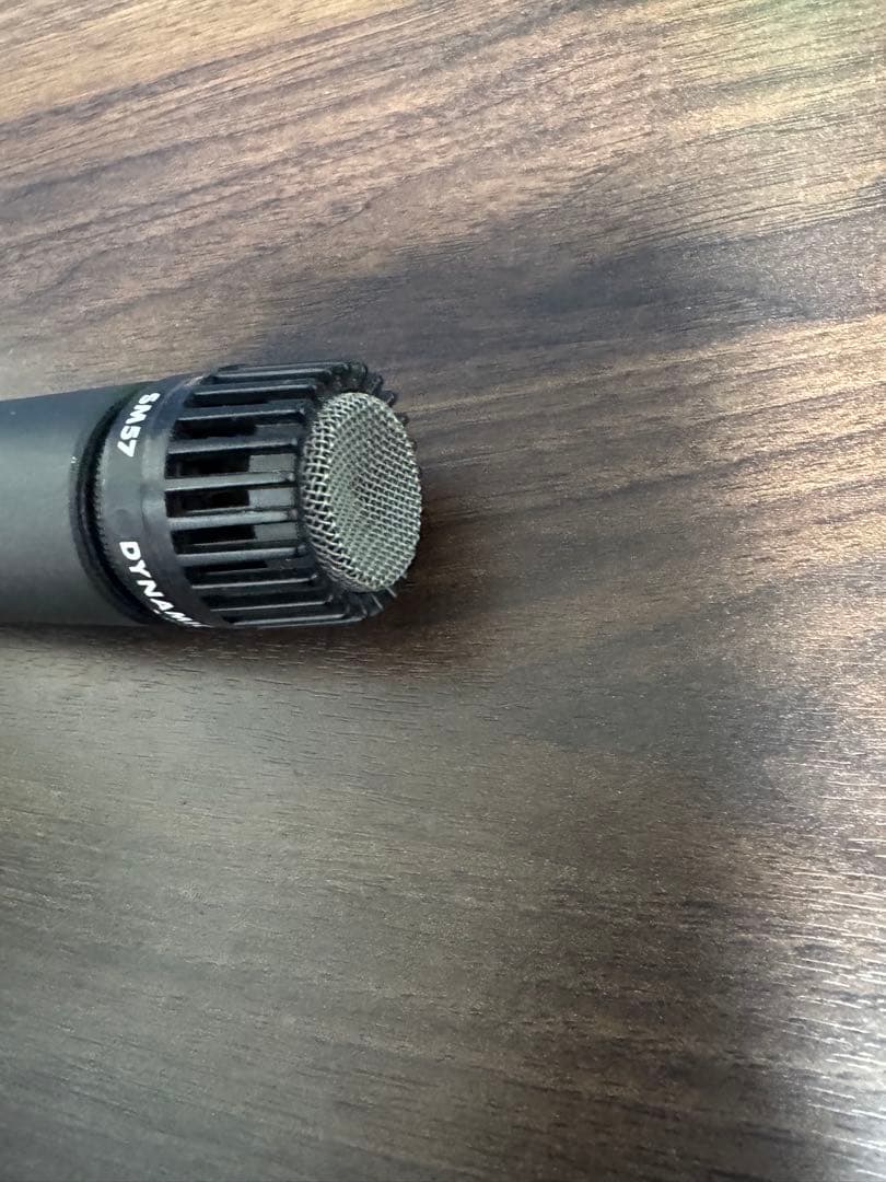 SHURE SM57 ①
