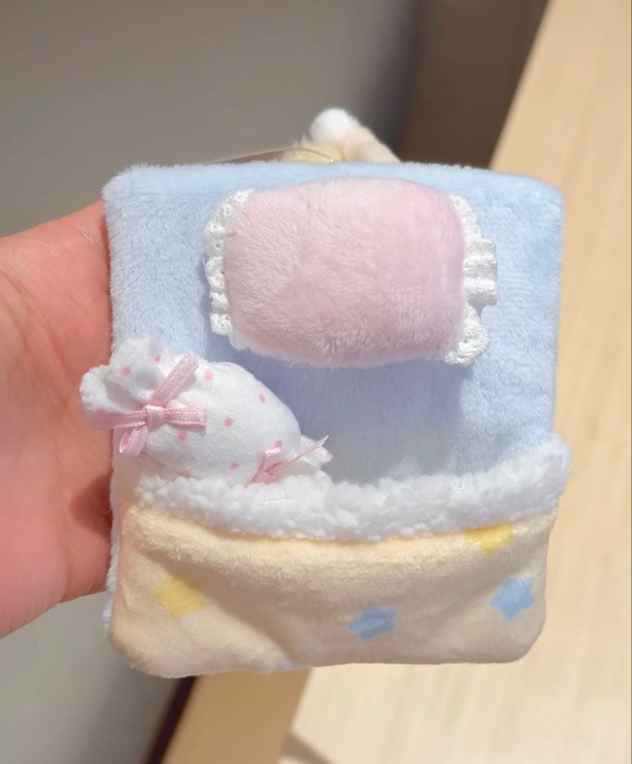 中国限定Sanrio キーホルダー マシュマロみたいなふわふわにゃんこ