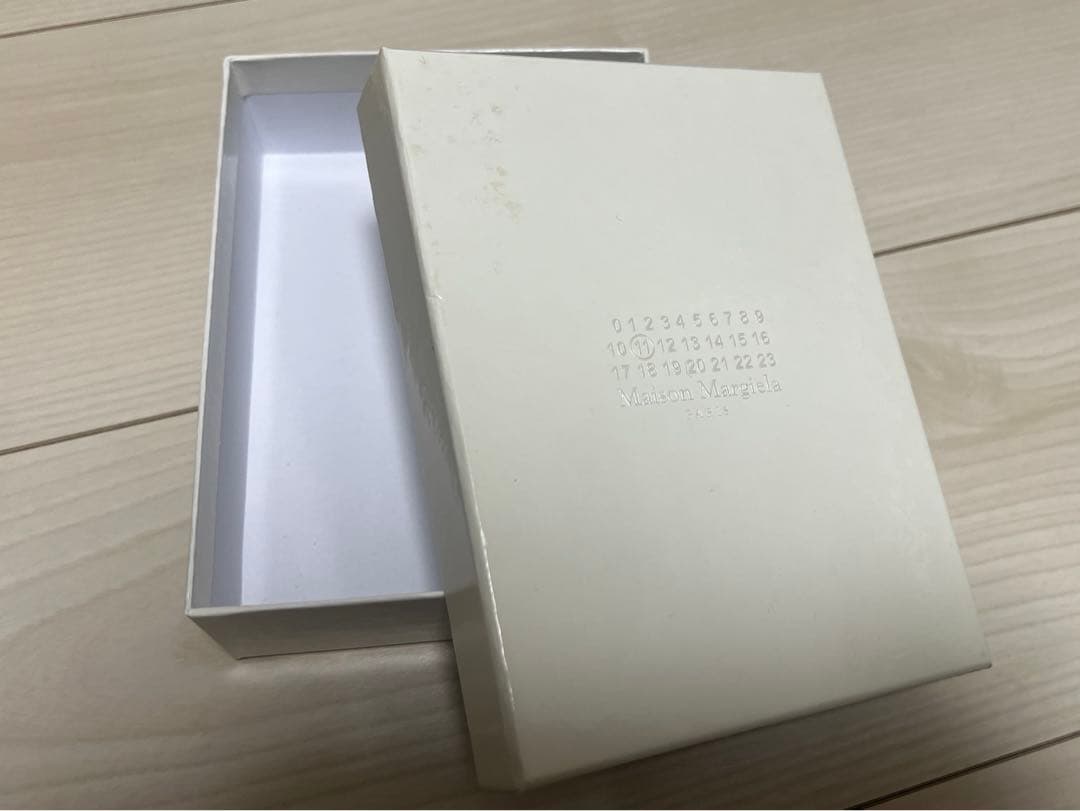 限定値下【美品】メゾン マルジェラ 4ステッチ 三つ折り 財布　ミニ ウォレット