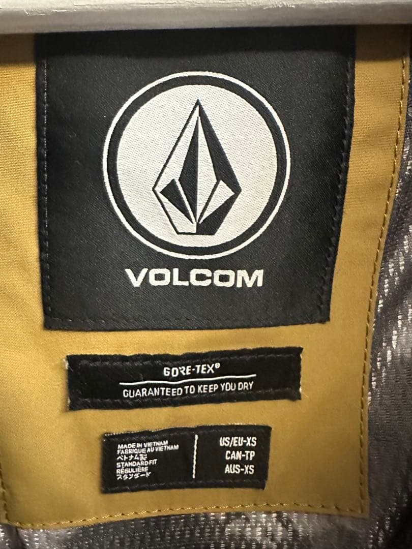 VOLCOM GORE-TEX フード付きジャケット