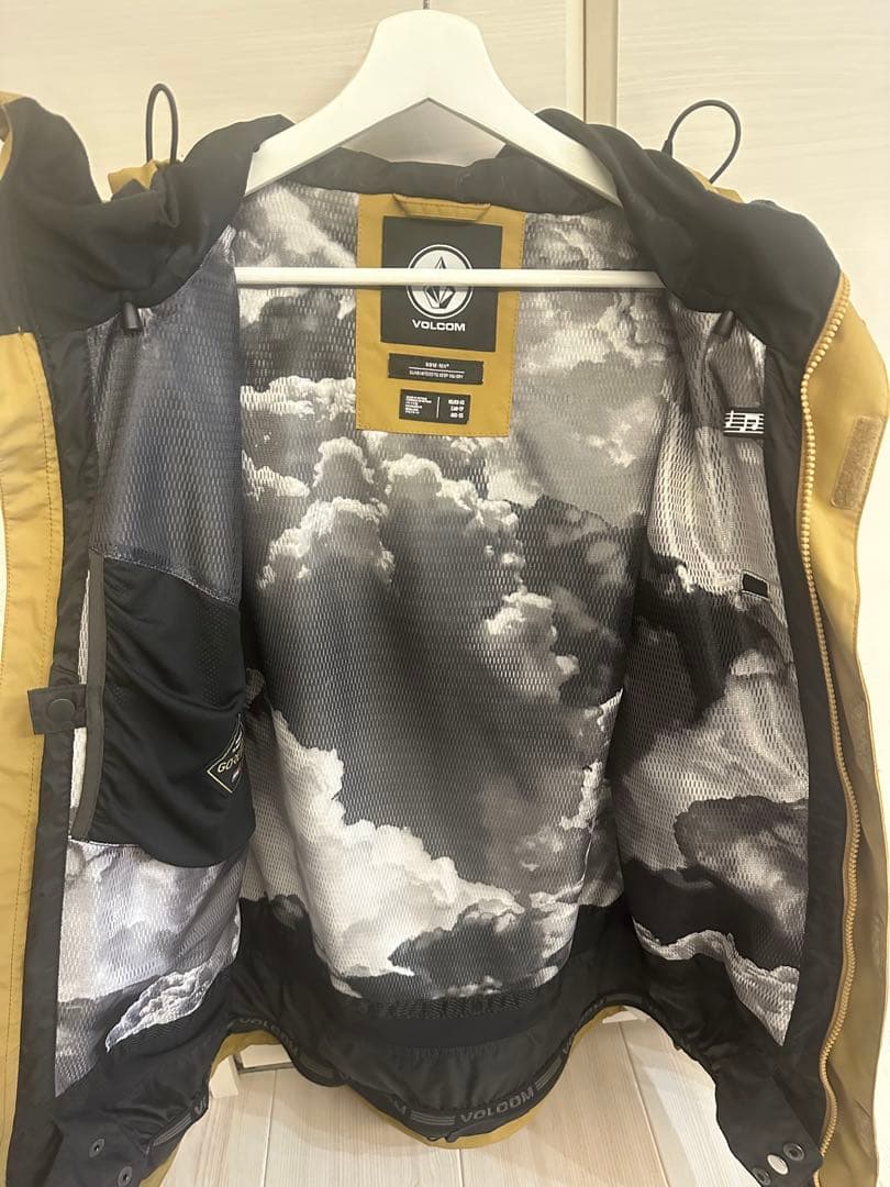 VOLCOM GORE-TEX フード付きジャケット