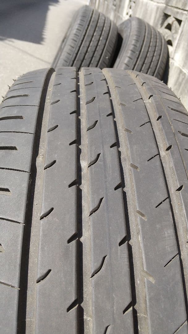 ヨコハマ アドバン 225/65R17 25年製 バリ溝 2/4本
