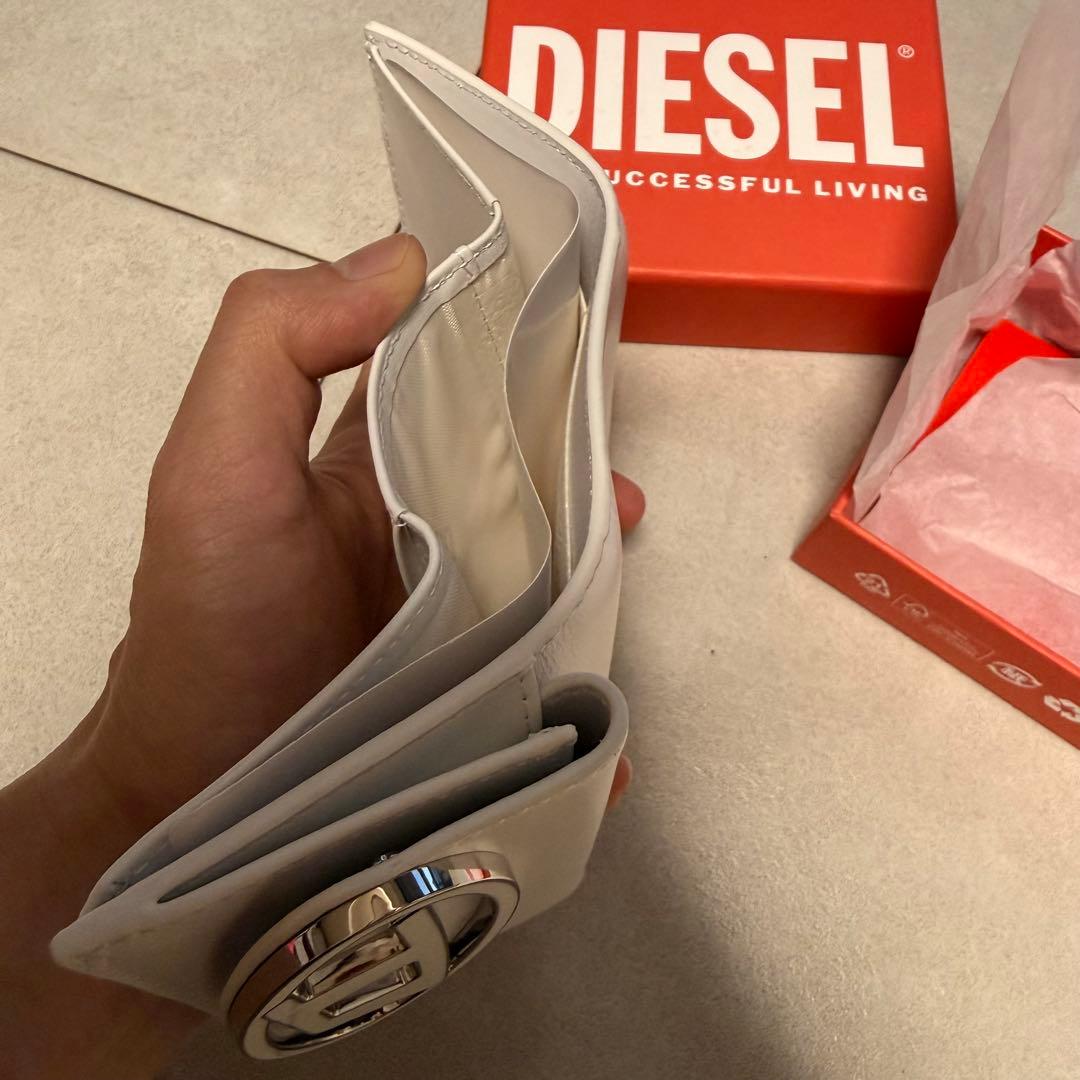DIESEL コンパクト三つ折り財布 ホワイト 白色