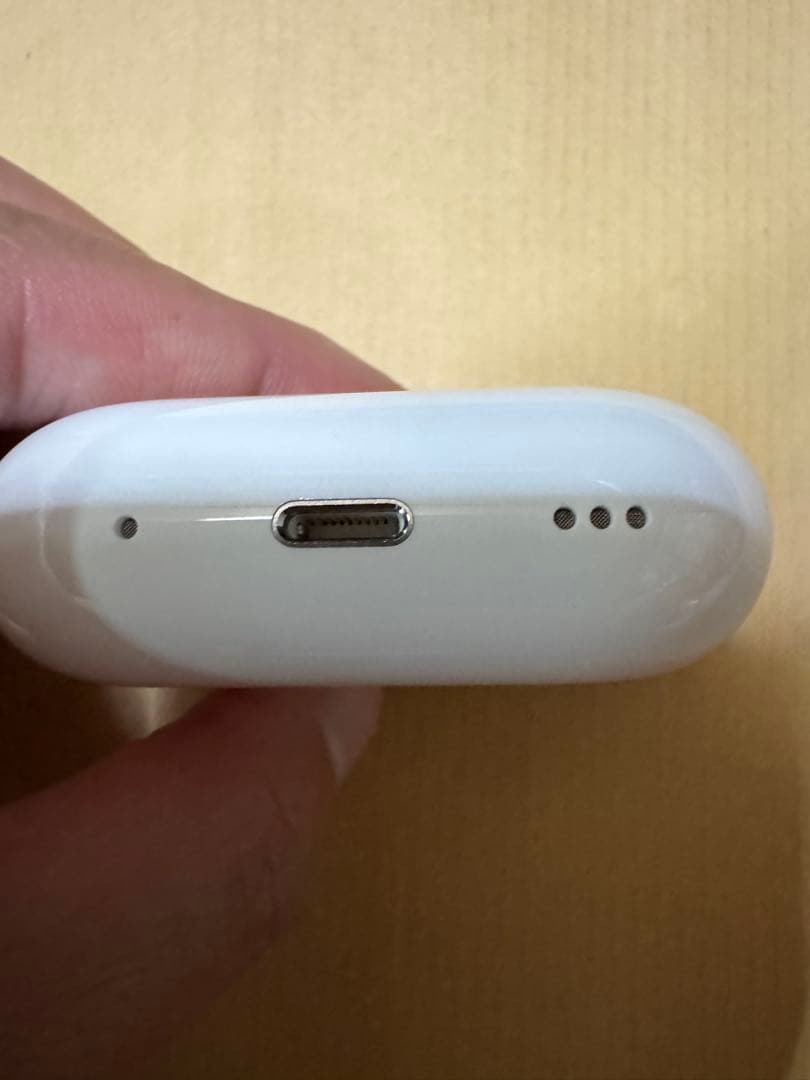 Apple AirPods pro2 ライトニング
