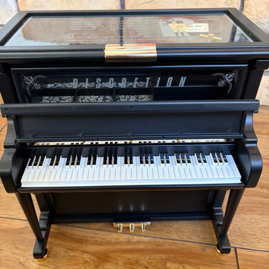SANKYO ピアノオルゴール付ジュエリーボックス 曲：ドリカム ラブラブラブ