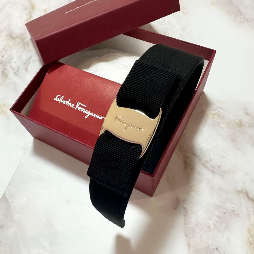フェラガモ カチューシャ　ferragamo