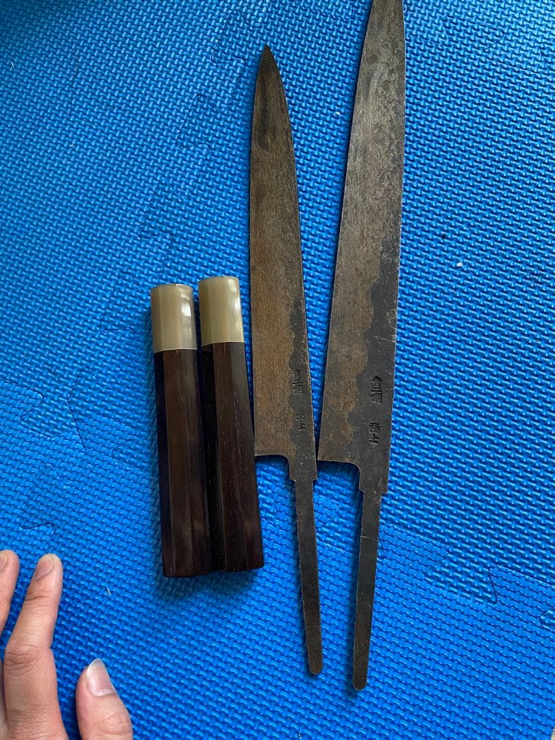 柳刃包丁 2本セット　青=鋼　刃度　29.5と23.5cm. 黒檀 八角柄　2本