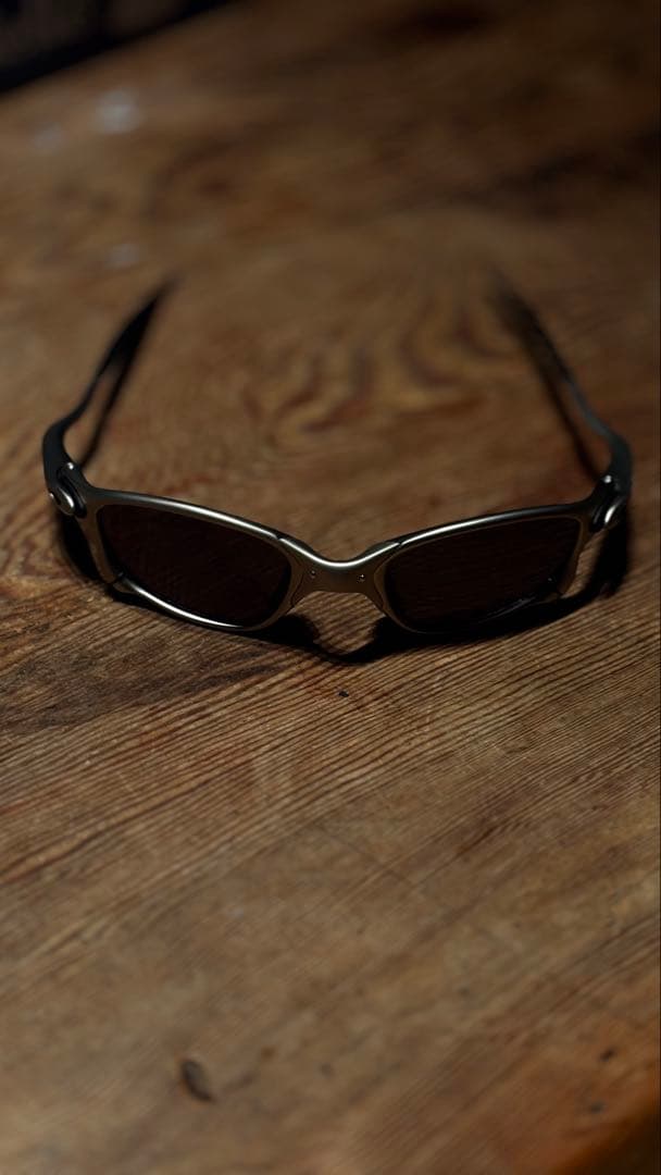 oakley juliet似サングラス　メタルフレーム