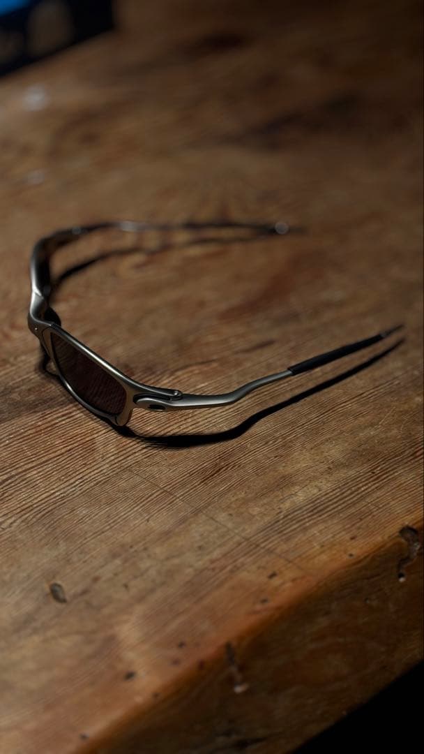 oakley juliet似サングラス　メタルフレーム