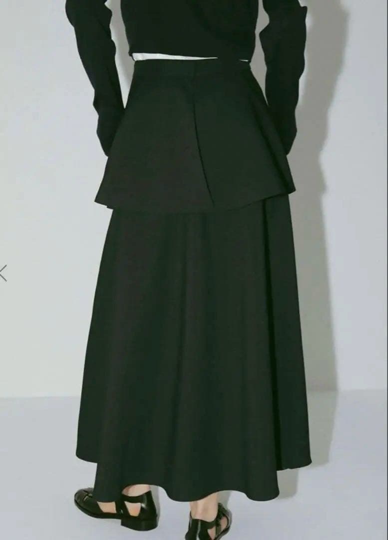 HER.＊ペプラムスカートレイヤードスカート　ネイビー　定価¥33,000 美品