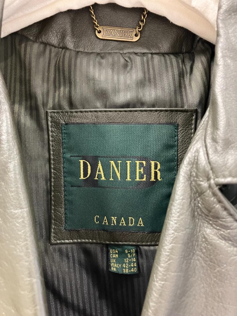 USED　美品！！DANIER　ダニエ　 ダークグリーン　レザートレンチコート