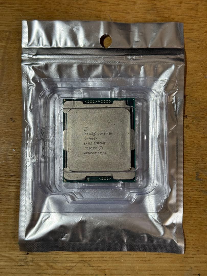 Intel Core i9 7900X 動作確認済