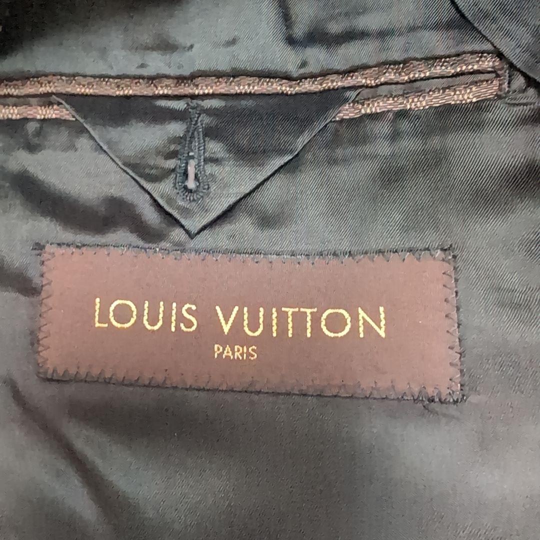 LOUIS VUITTON　ブラックスーツ 3ボタン