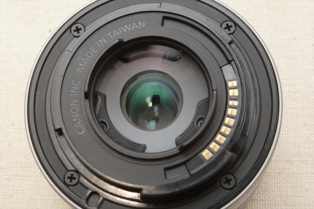 スマホ転送！Canon EOS M100　EF-M 15-45mm ミラーレス