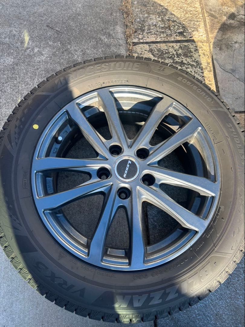 ブリヂストン BLIZZAK VRX3 205/60R16 ホイールセット
