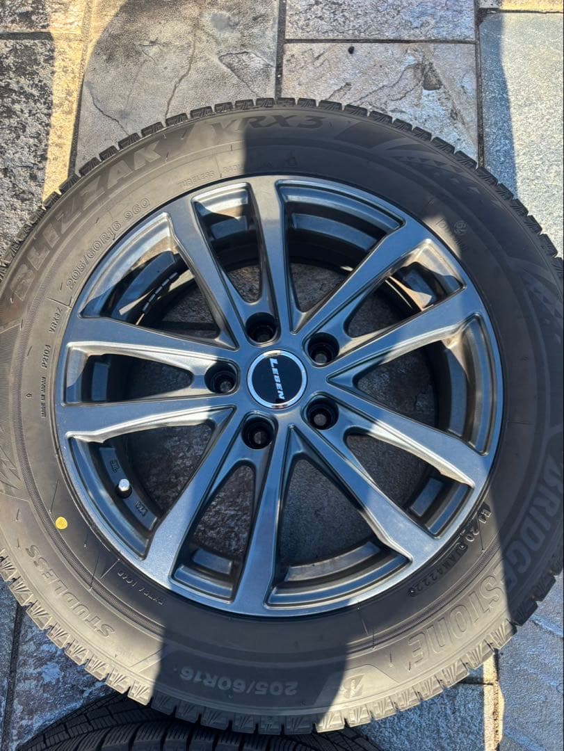 ブリヂストン BLIZZAK VRX3 205/60R16 ホイールセット