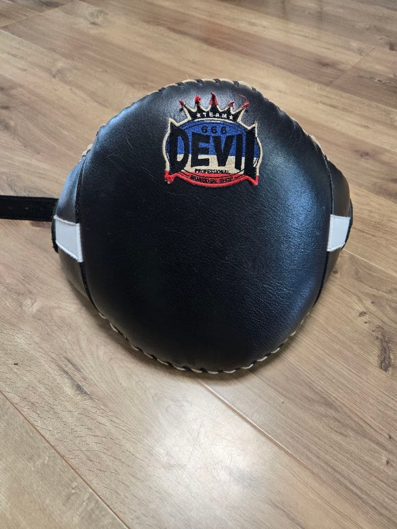 【セール中！】ベリープロテクター　本革　DEVIL 黒