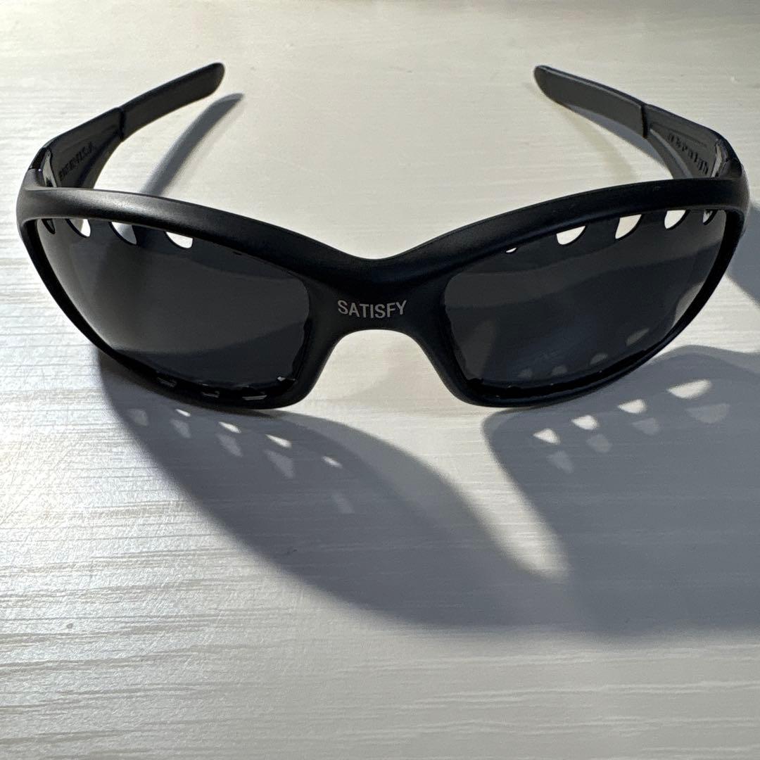 小物 SATISFY Oakley Straight Jacket
