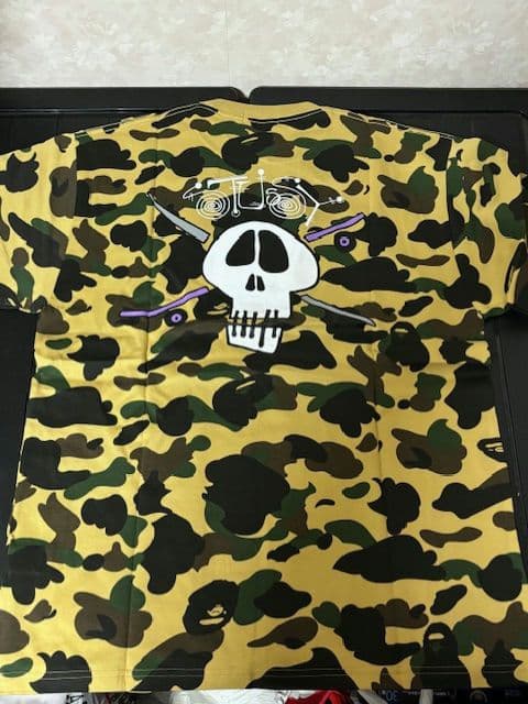 A BATHING APE×STUSSY　Tシャツ黄カモ