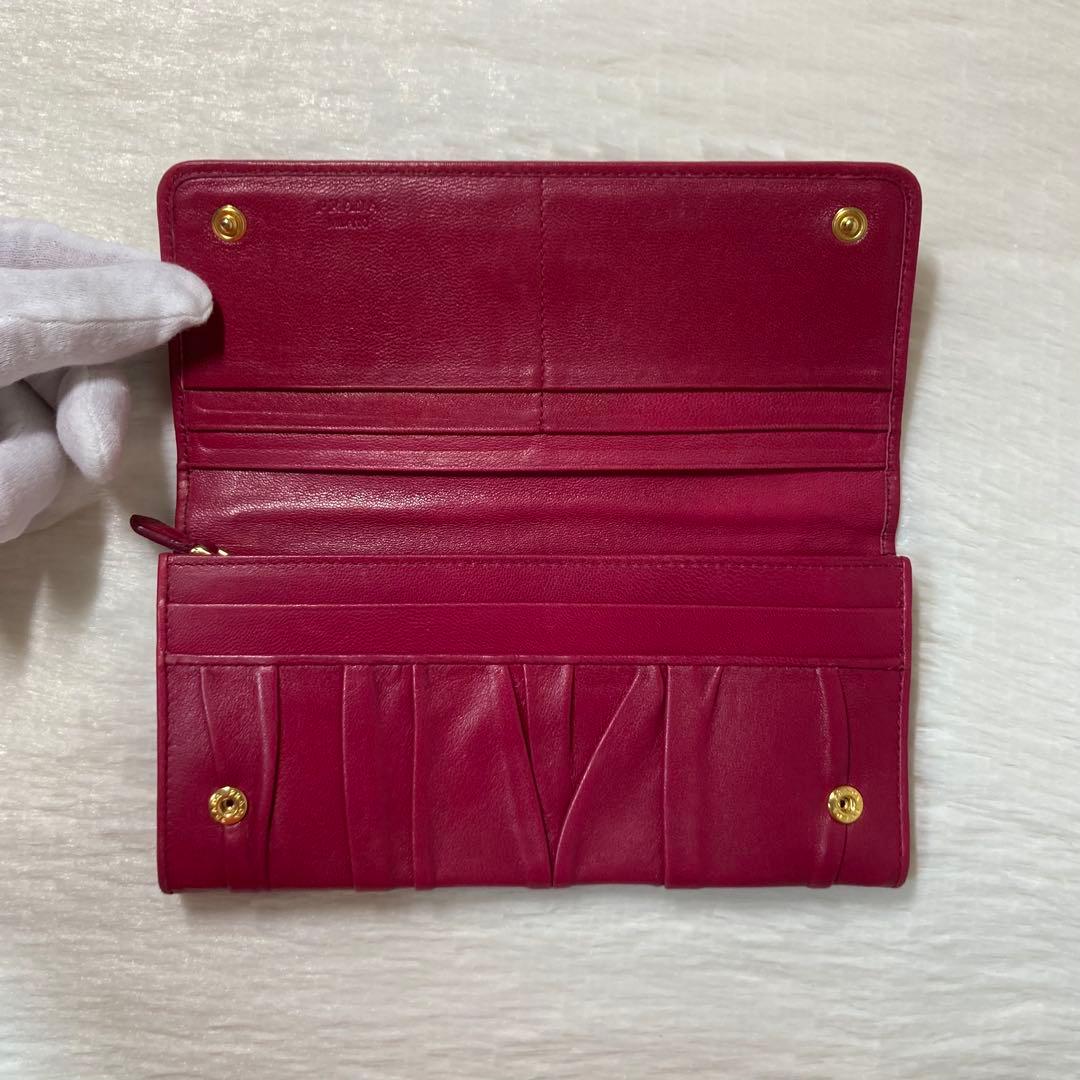 お買い得品　PRADA プラダ　二つ折り　財布　長財布　レザー　ピンク　赤