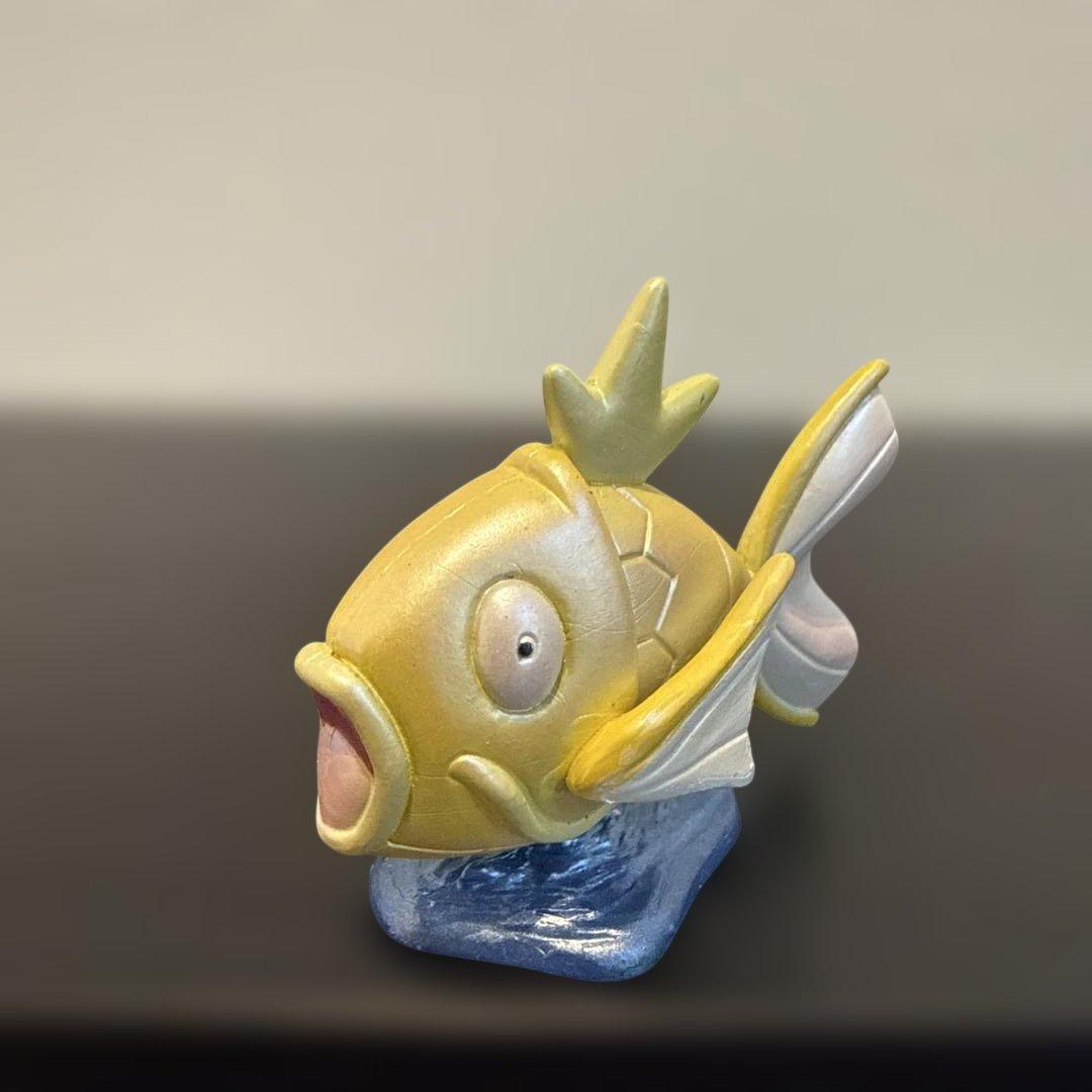 ポケモン 30周年 モンコレ 金のコイキング 色違い 限定品 2005年 当選品