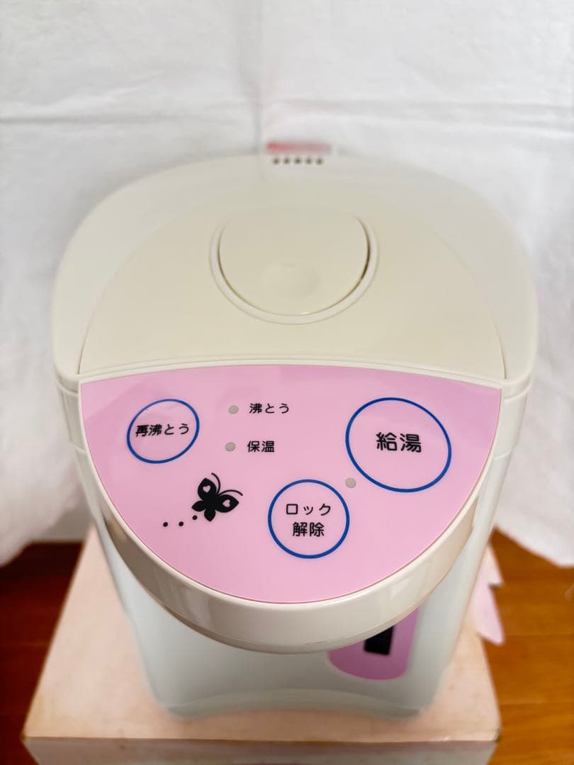 新品未使用◎HELLO kitty ハローキティ　電動ポット　2.2Ｌ