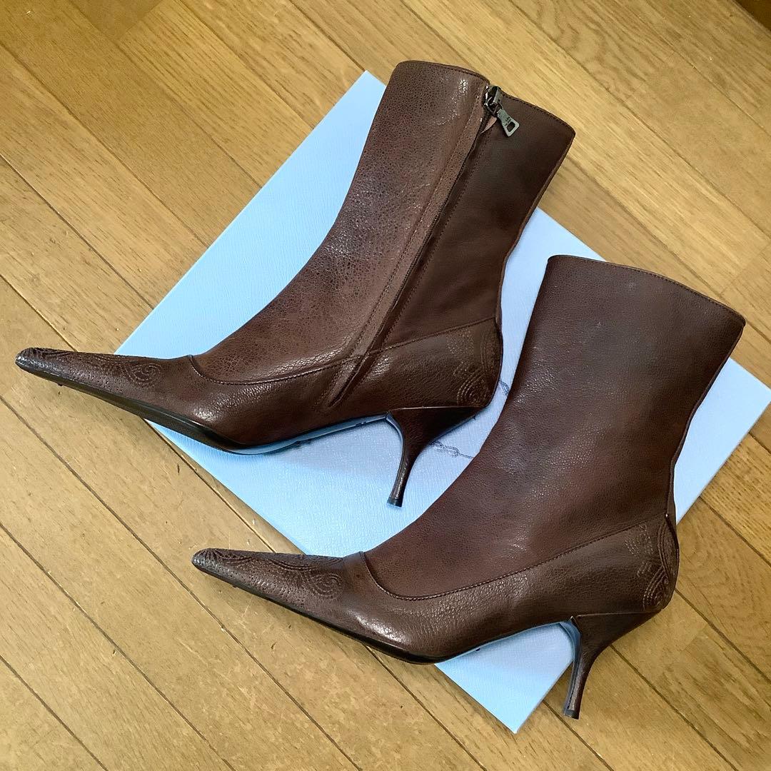 新品!PRADA~プラダ ショートブーツ 極上カーフ ポインテッドトゥ22.5㎝