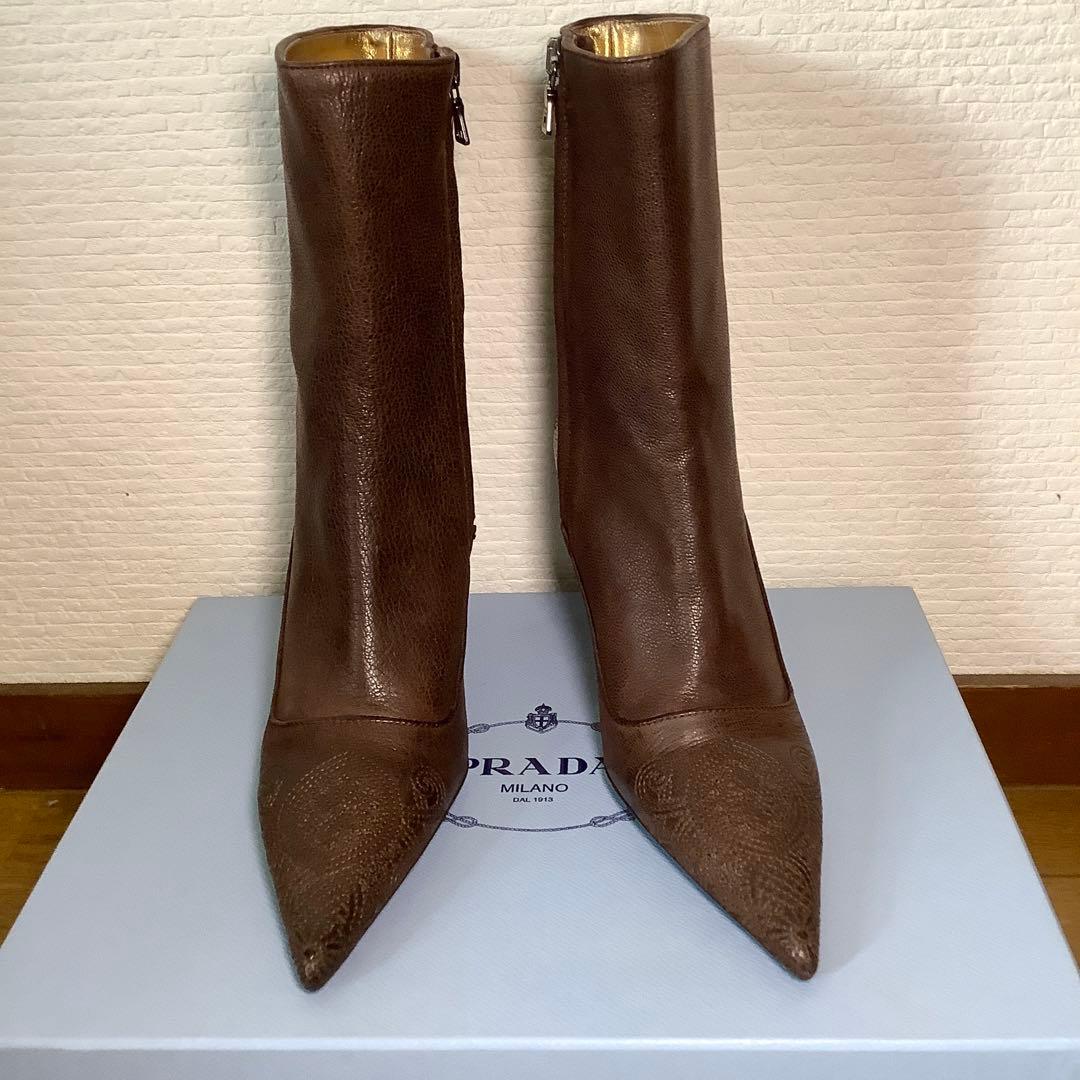 新品!PRADA~プラダ ショートブーツ 極上カーフ ポインテッドトゥ22.5㎝