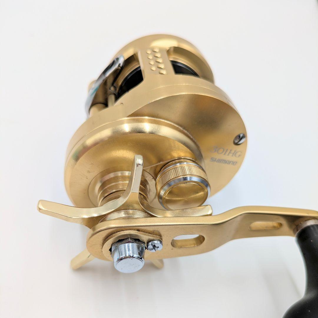 キャロル！美品☆オシア　コンクエスト 301HG　左巻き　リール　シマノ