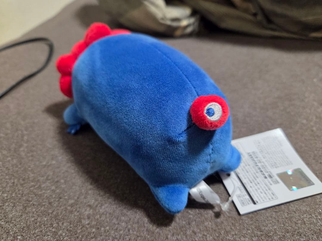 ミャクミャク ぬいぐるみ 寝そべり