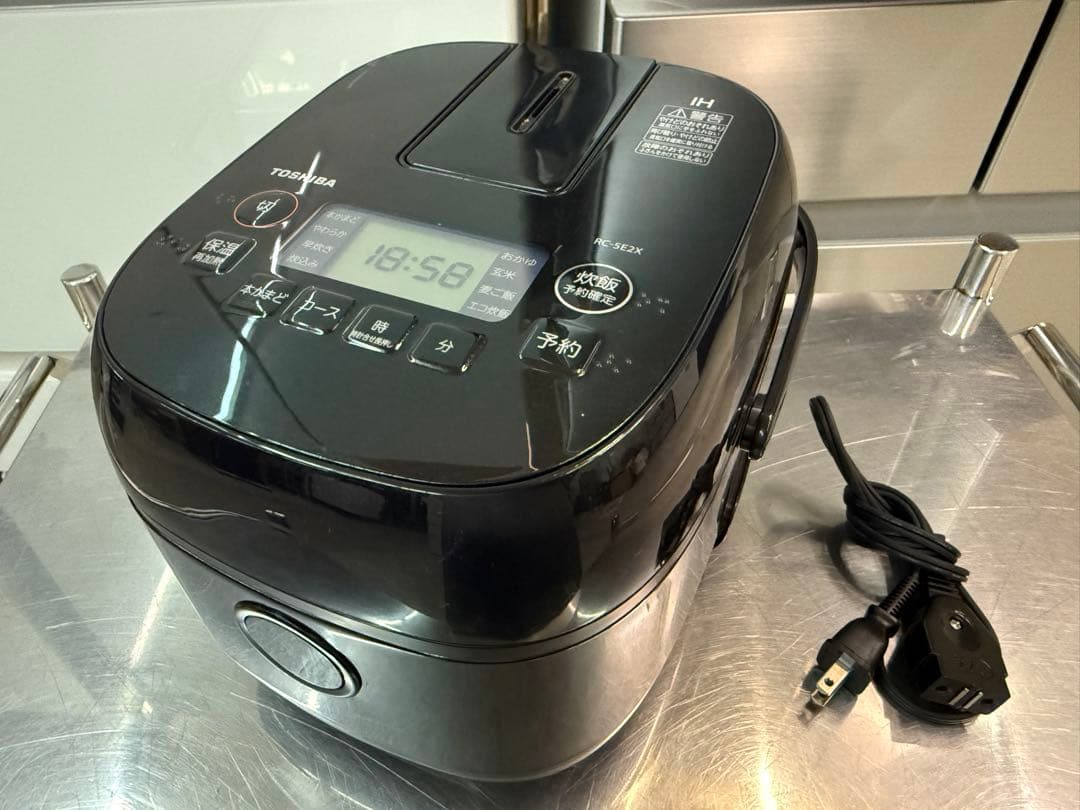【高年式】2023年式 3合 0.54L TOSHIBA 炊飯器 RC-5E2X