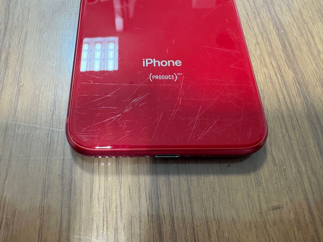 画面割れ 傷 iPhone8 64GB