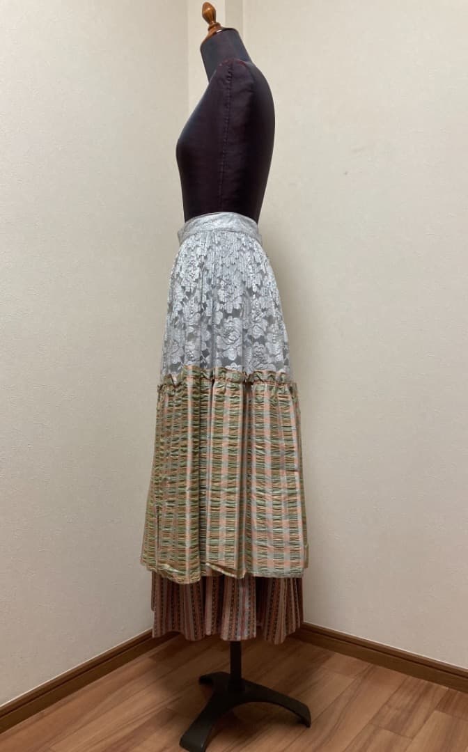 BAZAR de CHRISTIAN LACROIX スカート