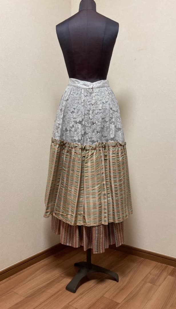 BAZAR de CHRISTIAN LACROIX スカート