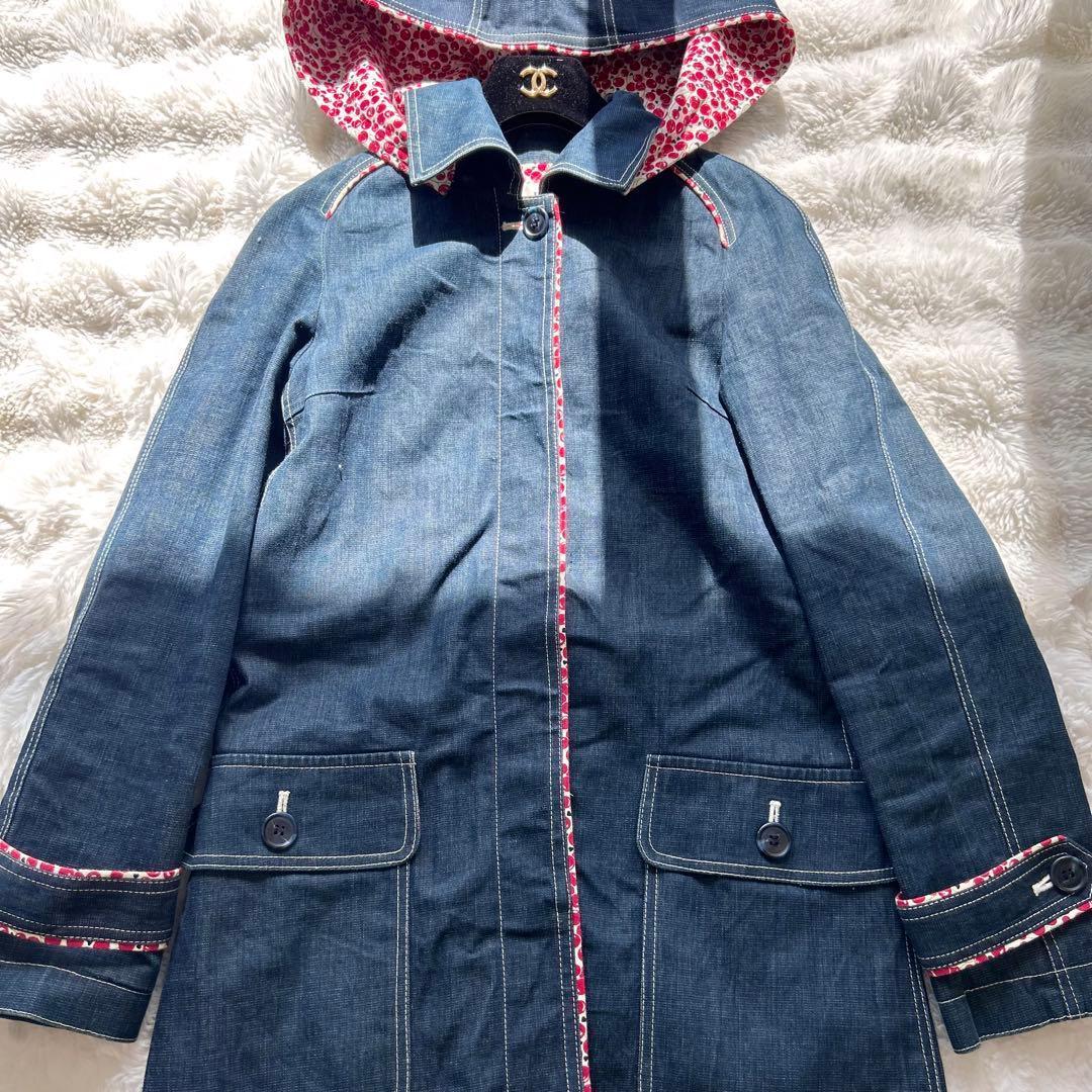 【美品】Rene デニム ステンカラーコート 裏地さくらんぼ柄 フード付き 春秋